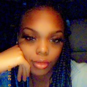 Meet your Posher, Deondra